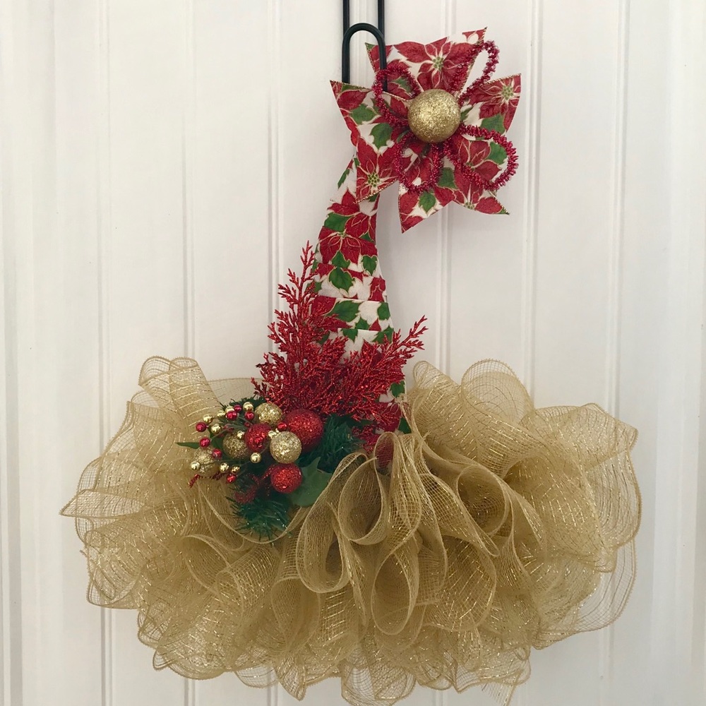 Deco mesh Christmas elf hat poinsettia wreath